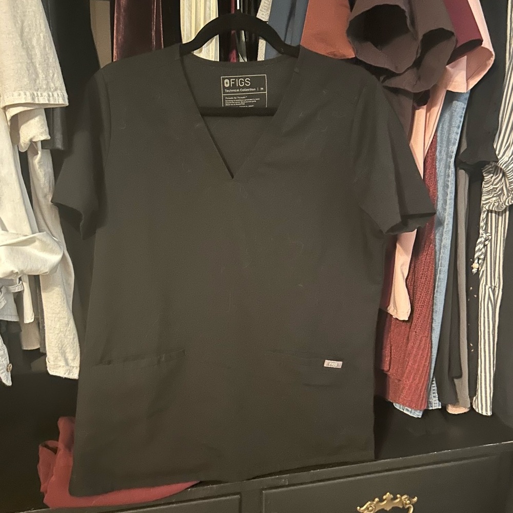 Figs Casma Top - Black